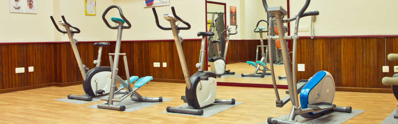 hotels with fitness center Bordeaux