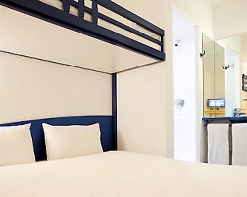 ibis budget Bordeaux Bastide 2 étoiles | 26, Allée Serr 33100